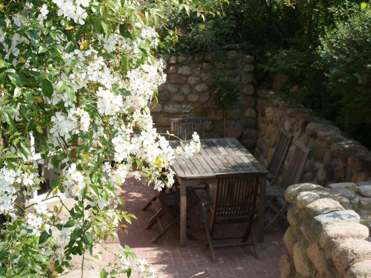 Cosy Apartment In Semlow Germany With Garden Exterior photo