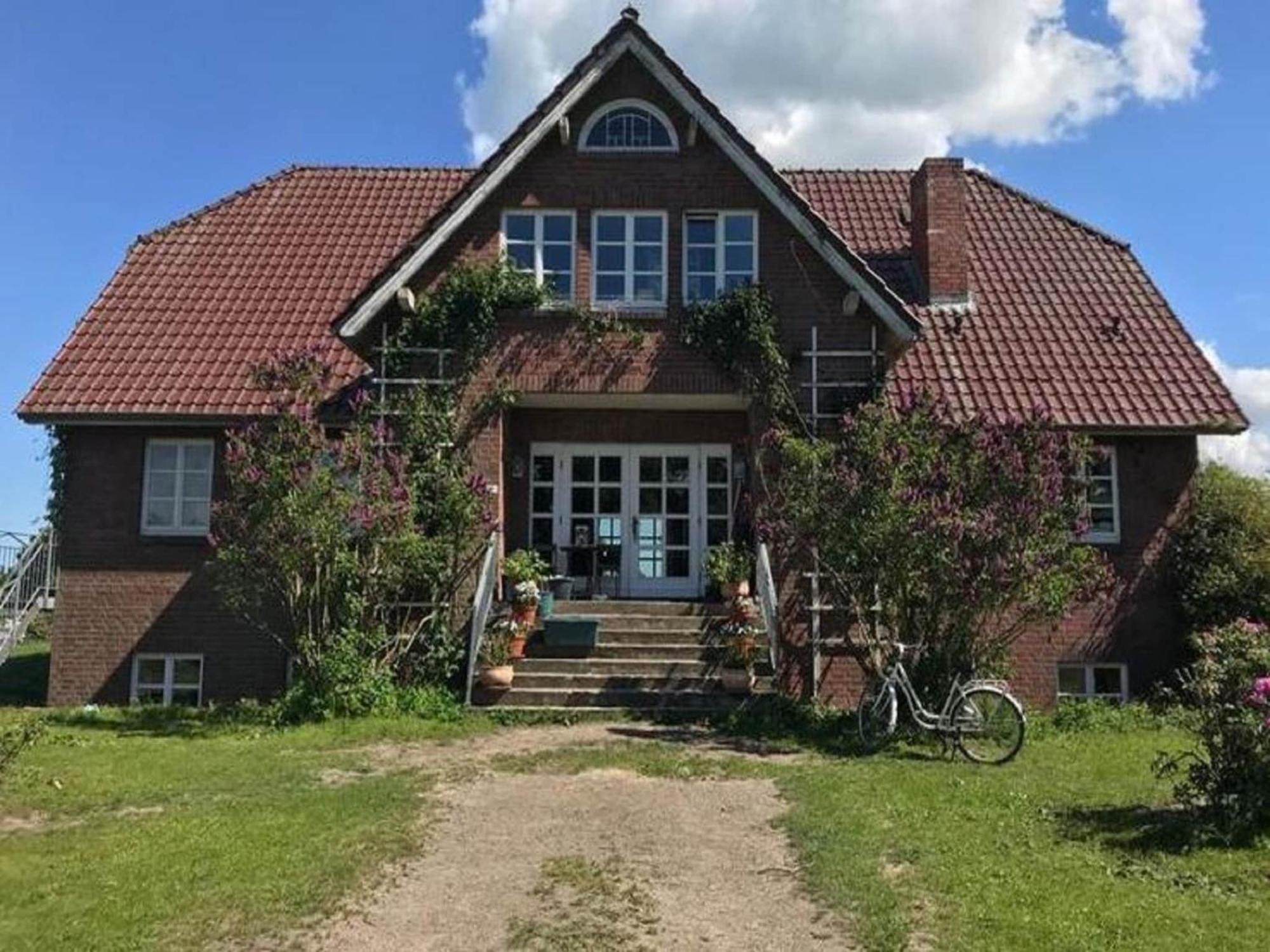 Cosy Apartment In Semlow Germany With Garden Exterior photo